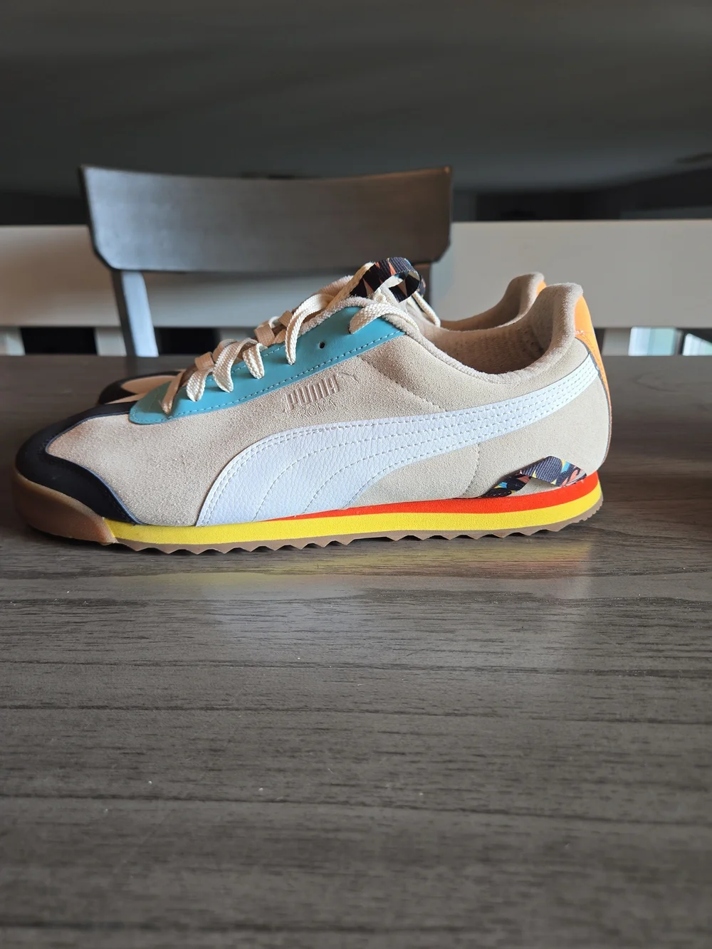 Puma Men’s Beige Suede Runner with White Formstrip